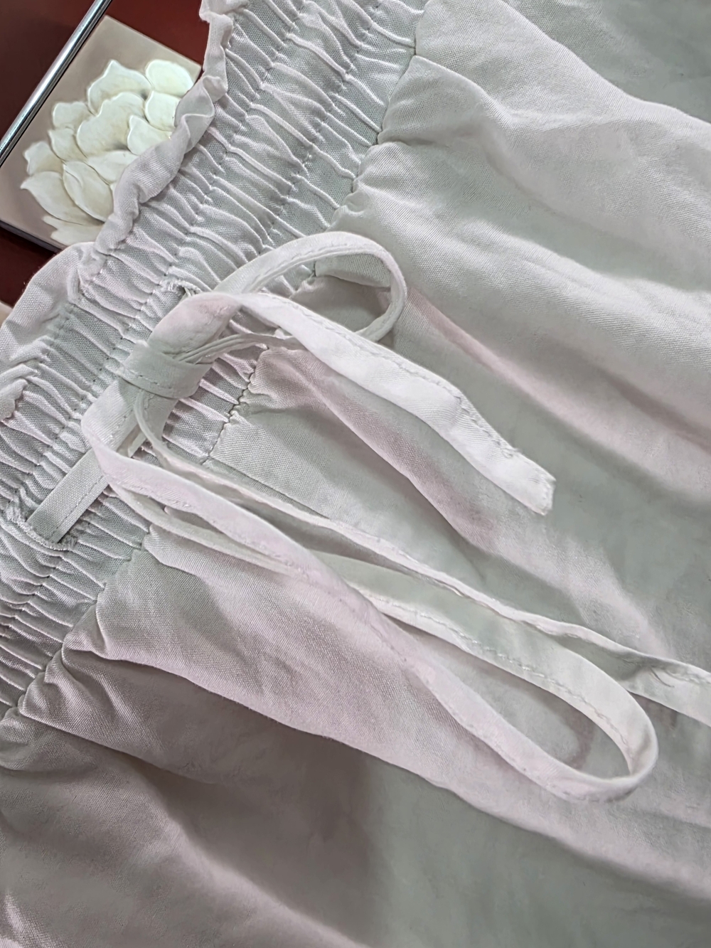 Thread & Supply White Distressed Frayed Hem Shorts Chic Beach Summer Lounge Sz S - Picture 4 of 9